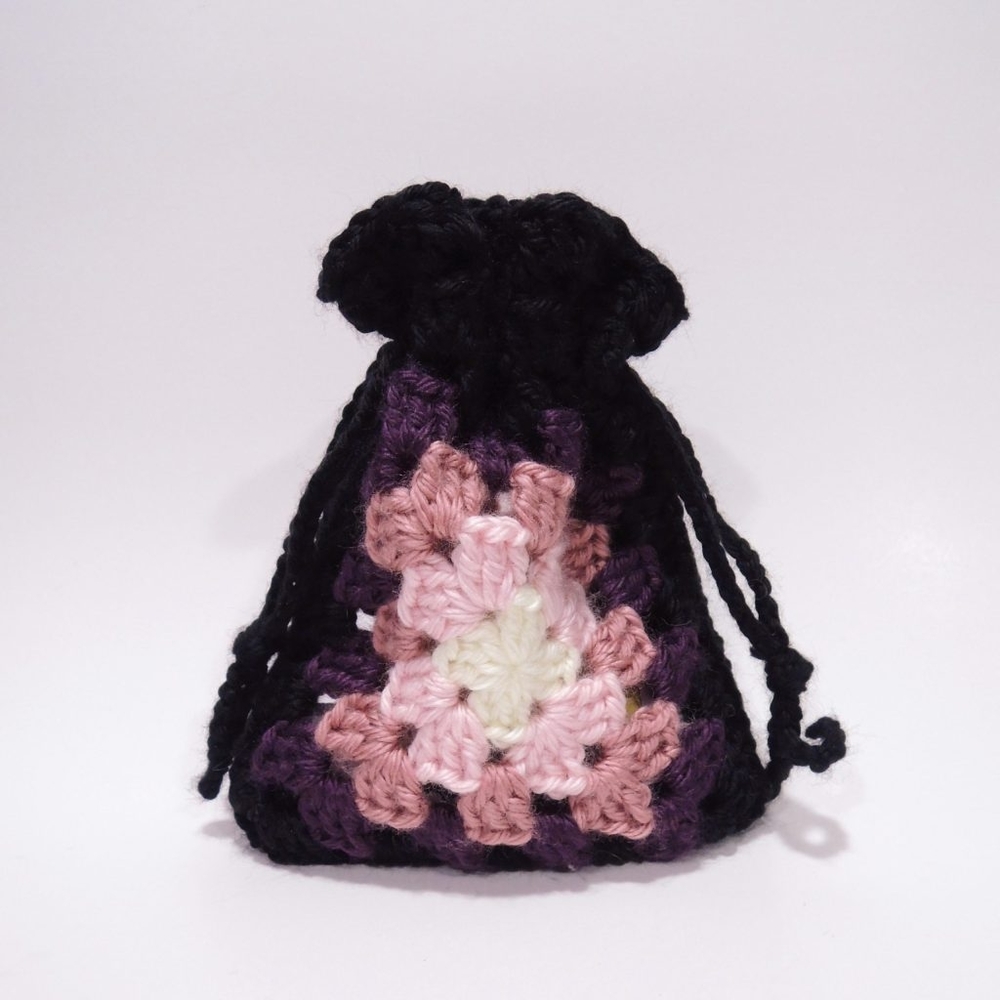 Granny Square Drawstring Pouch - Picture 7 of 10